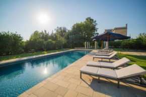 Villa Vallone Luxury With Pool - Happy Rentals